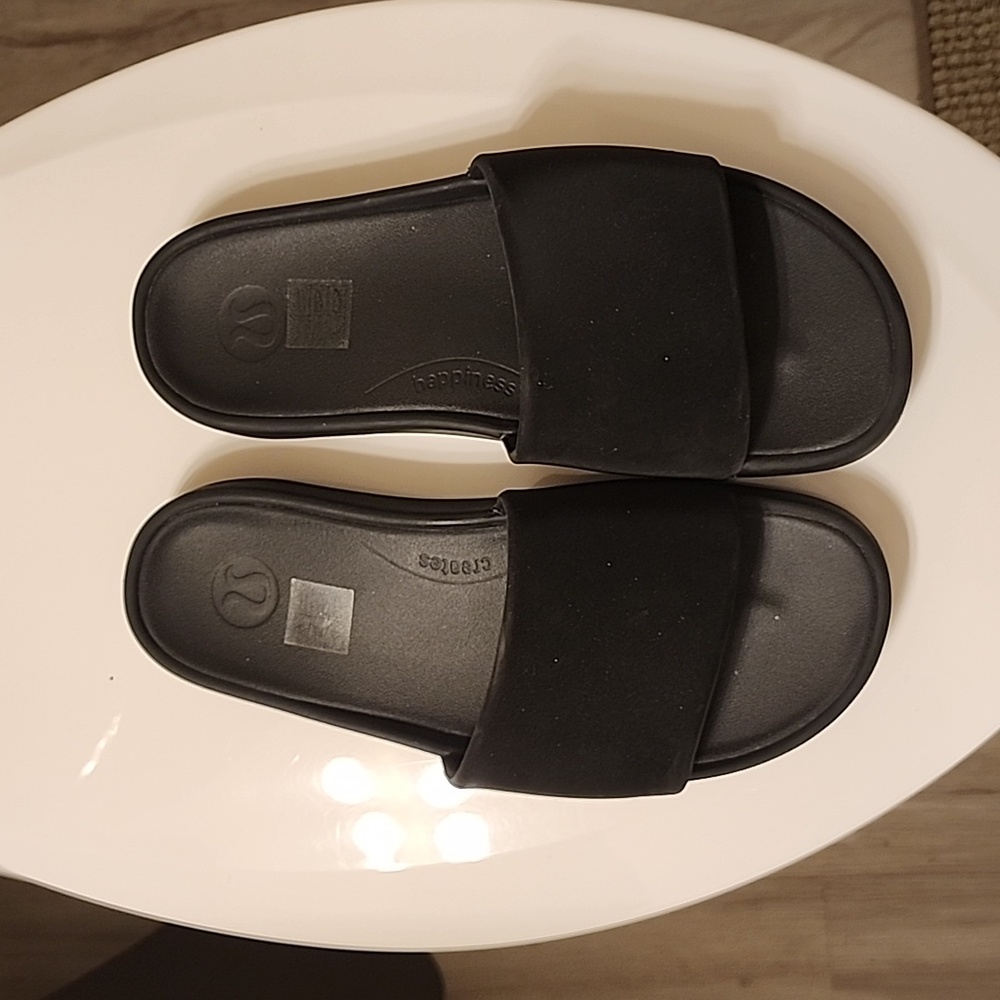 Lululemon Restfeel Women's Slide size 8